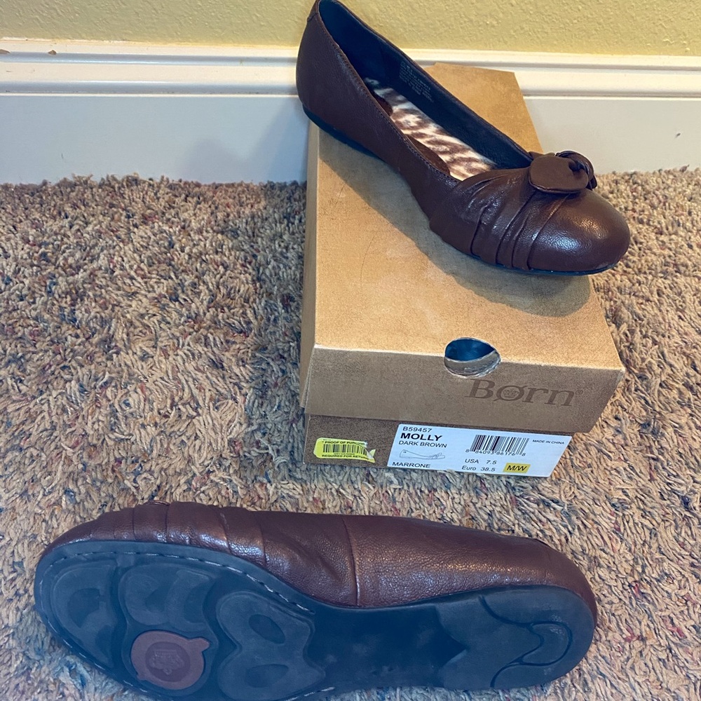 Born Molly flats